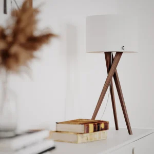 Vega bordslampa valnöt/vit